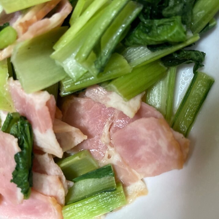 小松菜とベーコンの麺つゆ炒め